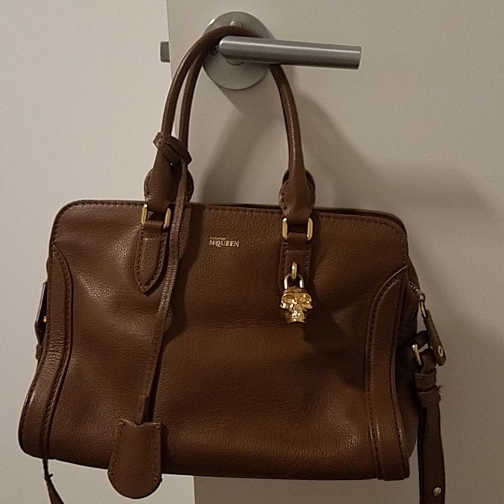 Authentic Alexander McQueen skull padlock shoulder bag